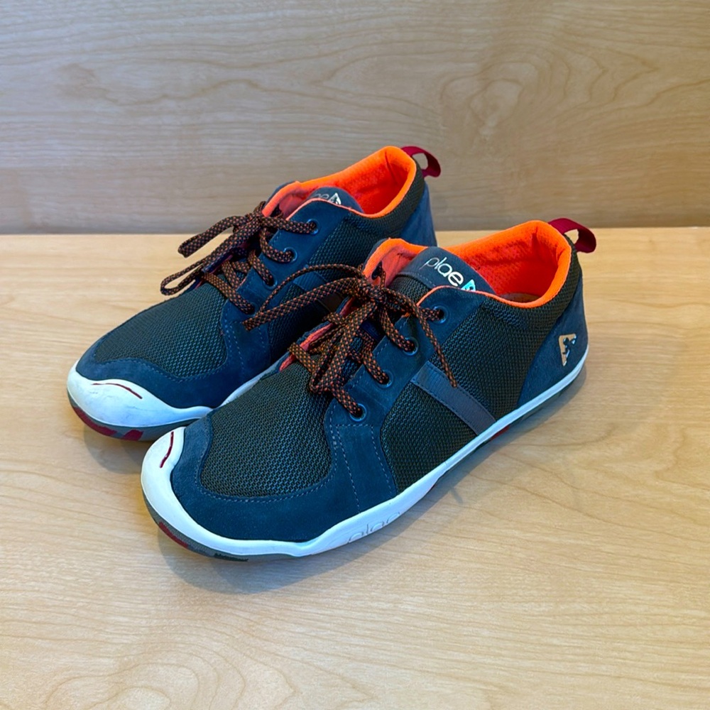 🌟 Plae Shoes - Miles Size 4 Youth 🌟